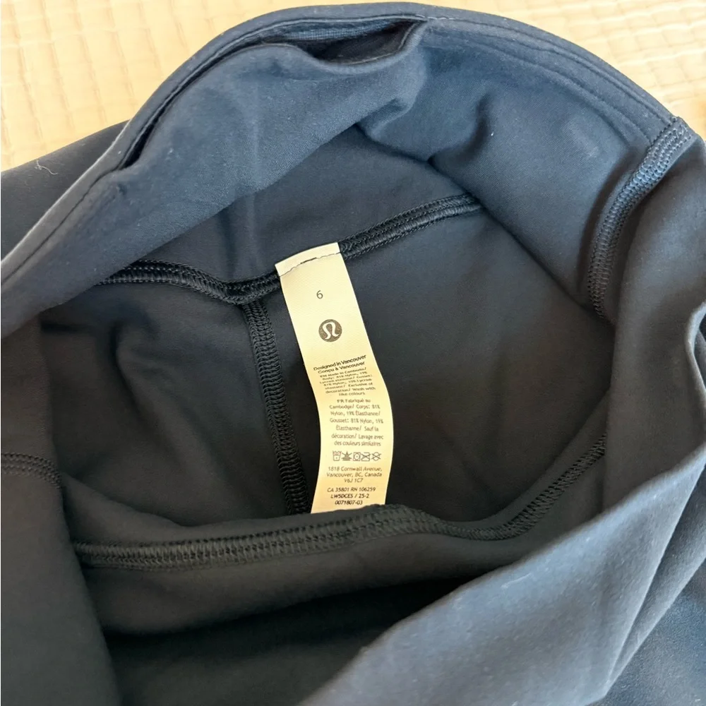 NWT Lululemon Align leggings with pockets - Picture 3 of 4